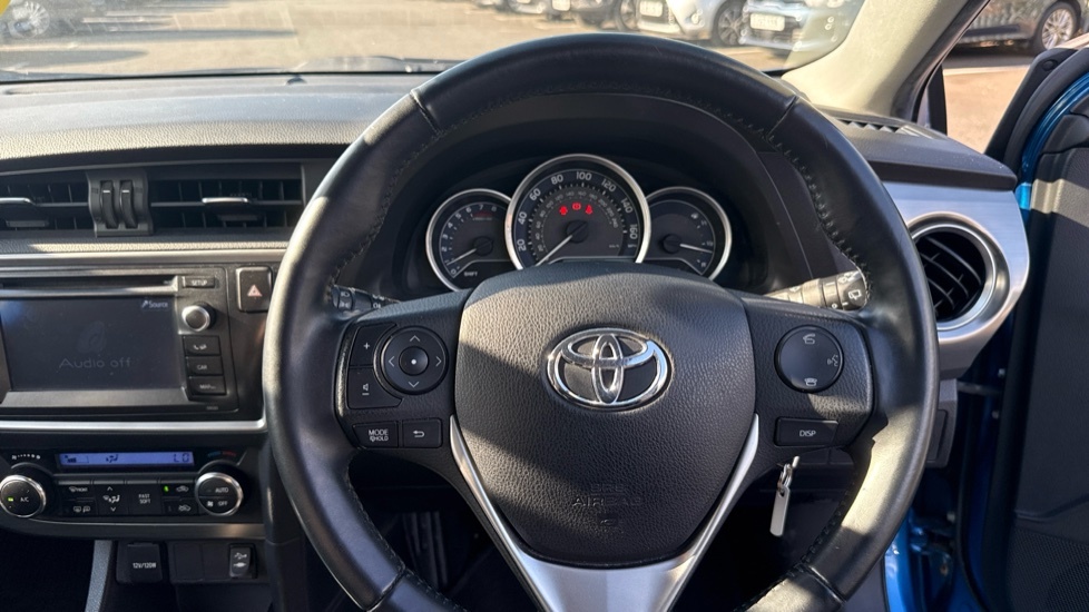 Toyota Auris Hatchback Blue #7