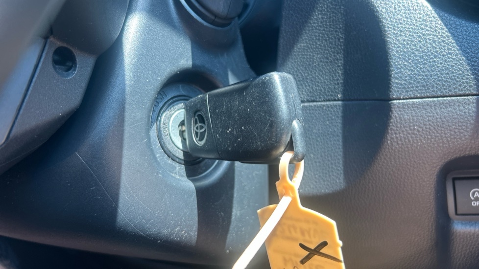 Toyota Aygo X 1.0 Vvt-i Edge Black #16
