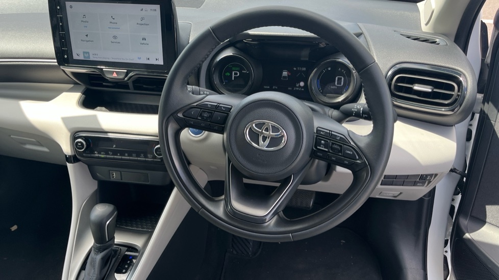 Toyota Yaris Hatchback Black #7