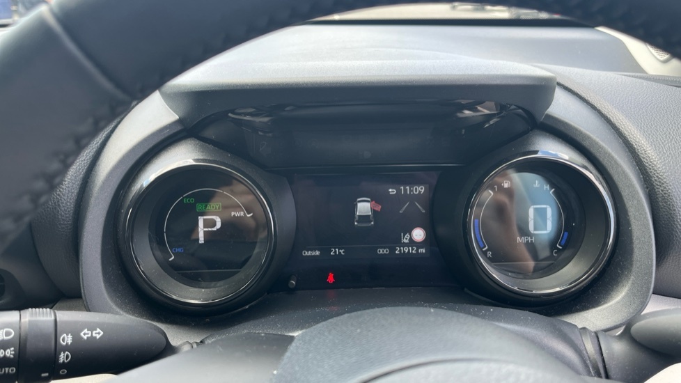 Toyota Yaris Hatchback Black #11