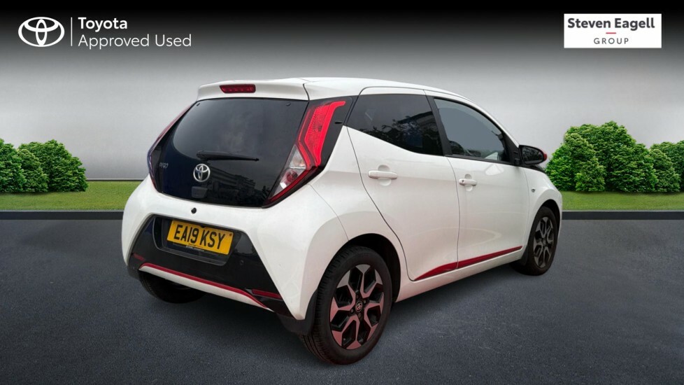 Toyota Aygo 1.0 Vvt-i X-trend Euro 6 White #2