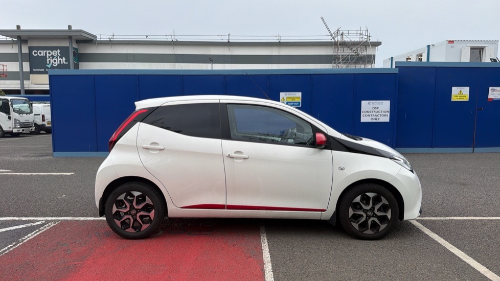 Toyota Aygo Hatchback #22