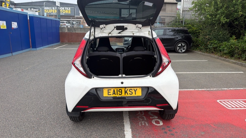 Toyota Aygo Hatchback #13