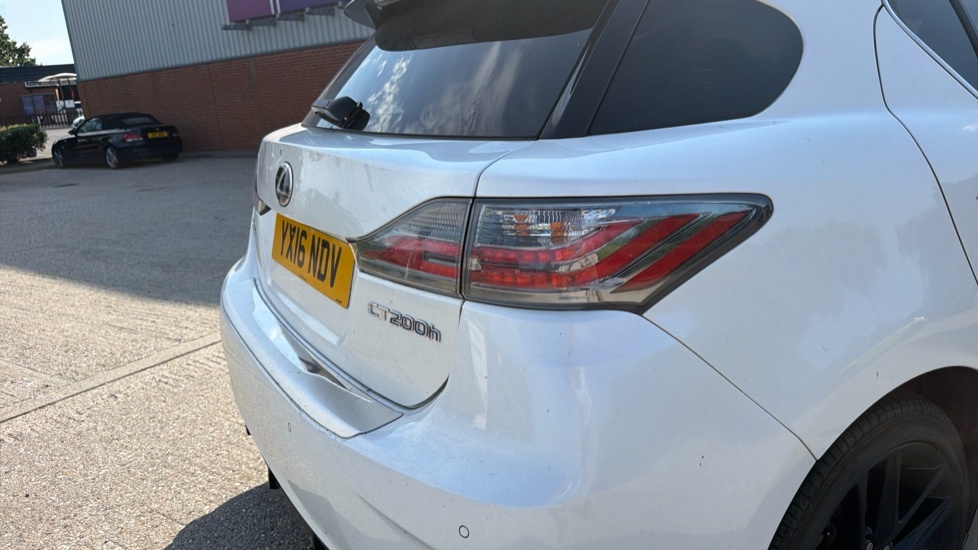 Lexus CT 1.8 200H S Cvt Euro 6 Ss Red #21