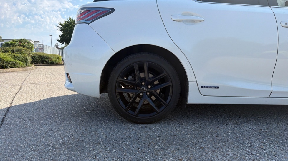 Lexus CT 1.8 200H S Cvt Euro 6 Ss Red #25