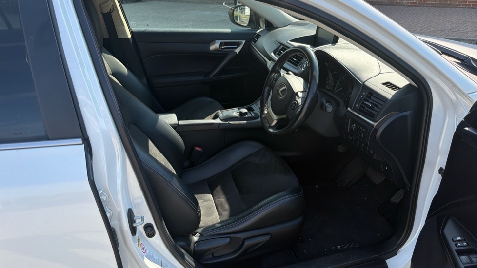 Lexus CT 1.8 200H S Cvt Euro 6 Ss Red #12