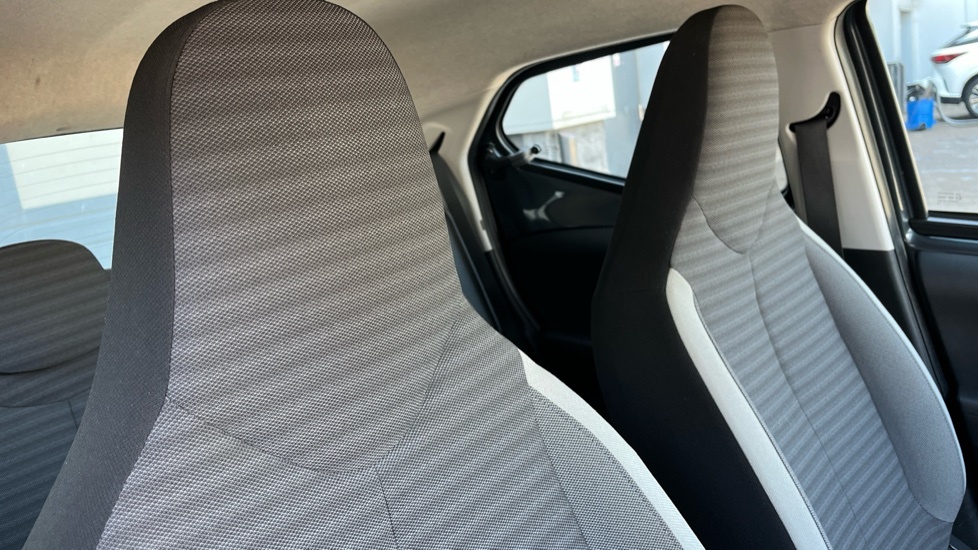 Toyota Aygo Hatchback #19