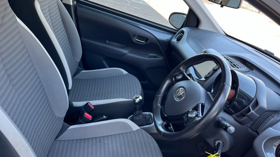 Toyota Aygo Hatchback #12
