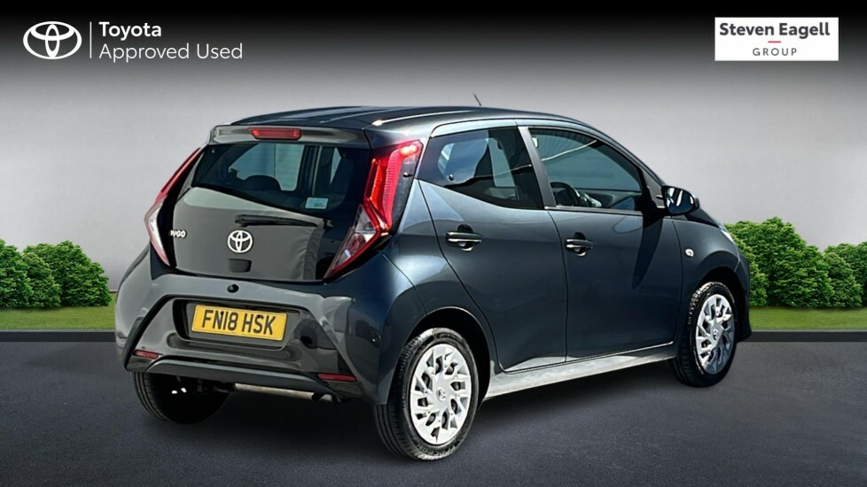 Toyota Aygo 1.0 Vvt-i X-play Euro 6 Grey #2