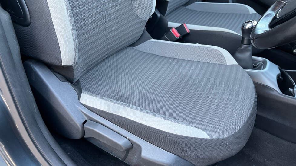 Toyota Aygo Hatchback #17