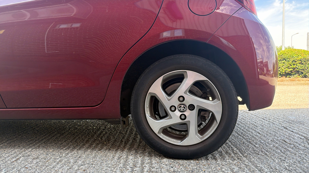 Toyota Yaris Hatchback  #25