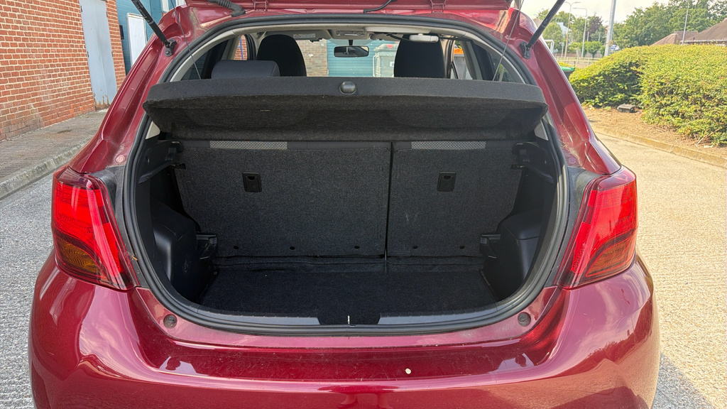 Toyota Yaris Hatchback  #13