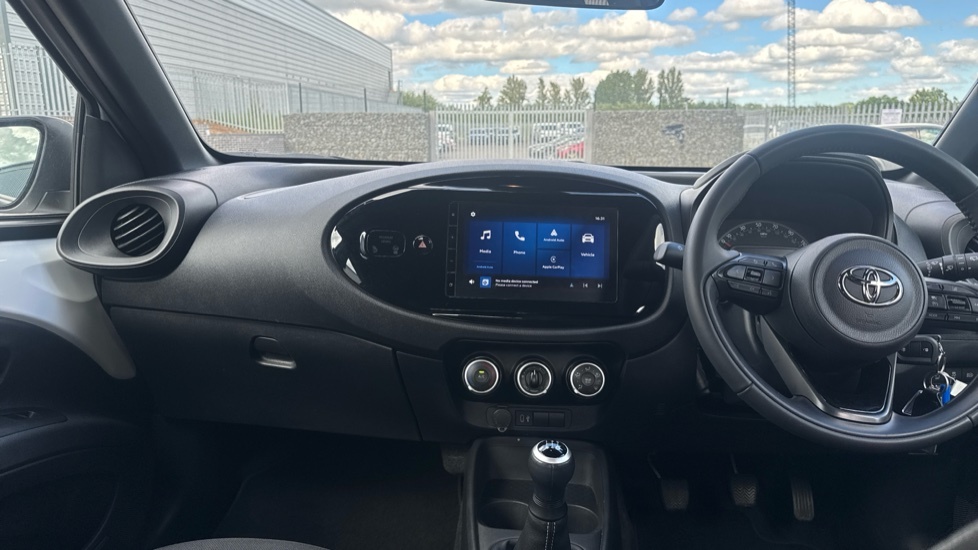 Toyota Aygo X 1.0 Vvt-i Pure Euro 6 Ss White #6