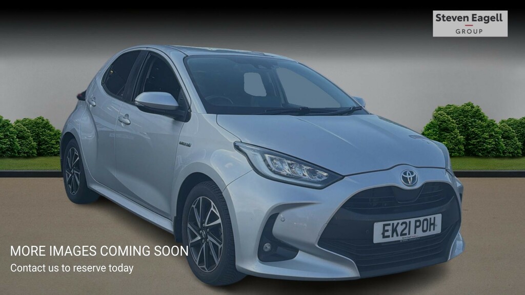 Toyota Yaris Dynamic Hatchback 1.5 Hybrid  #1
