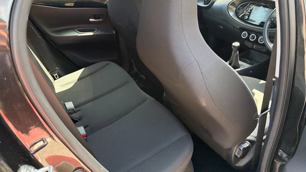 Toyota Aygo X Pure Automatic White #8
