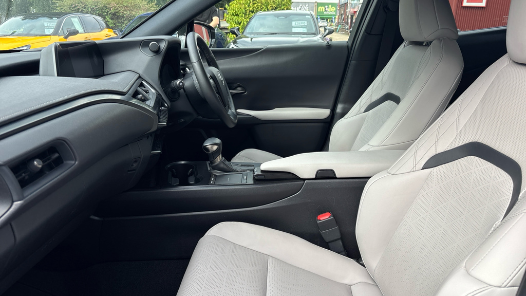 Lexus UX 2.0 250H Premium Plus Suv Hybrid E-cvt Silver #6