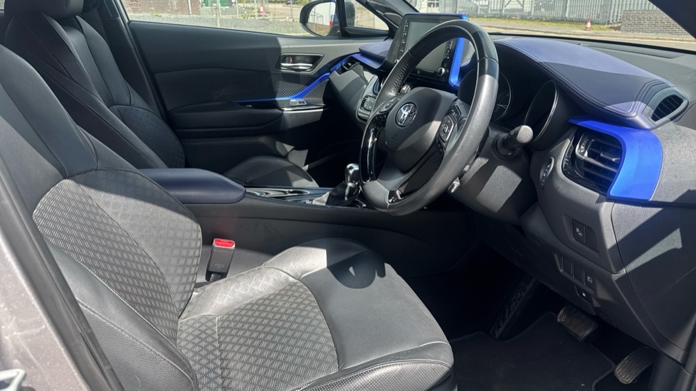 Toyota C-Hr Dynamic  #12
