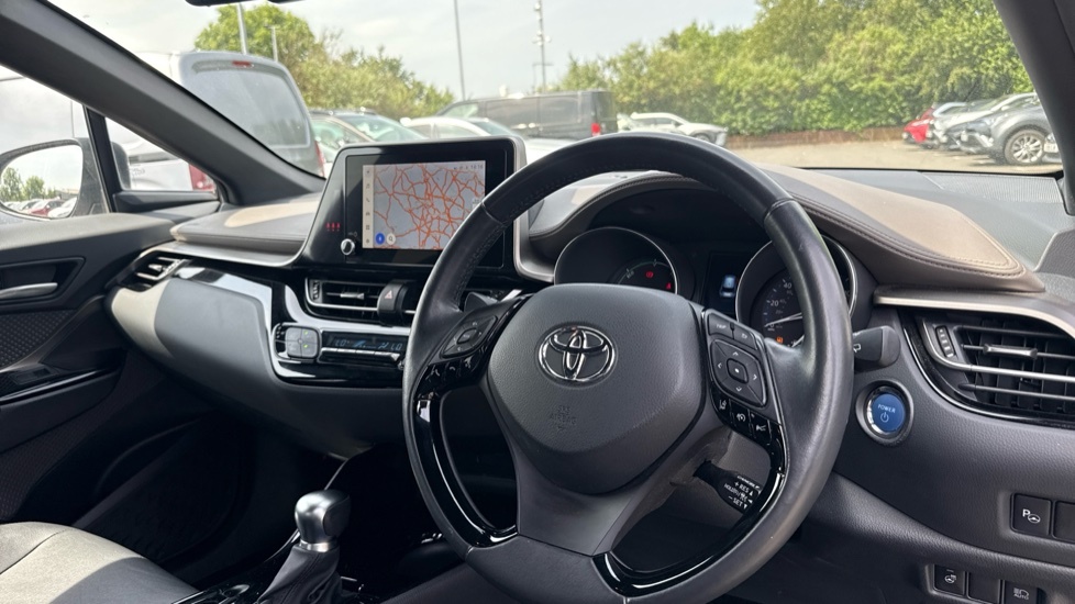 Toyota C-Hr Icon Silver #7