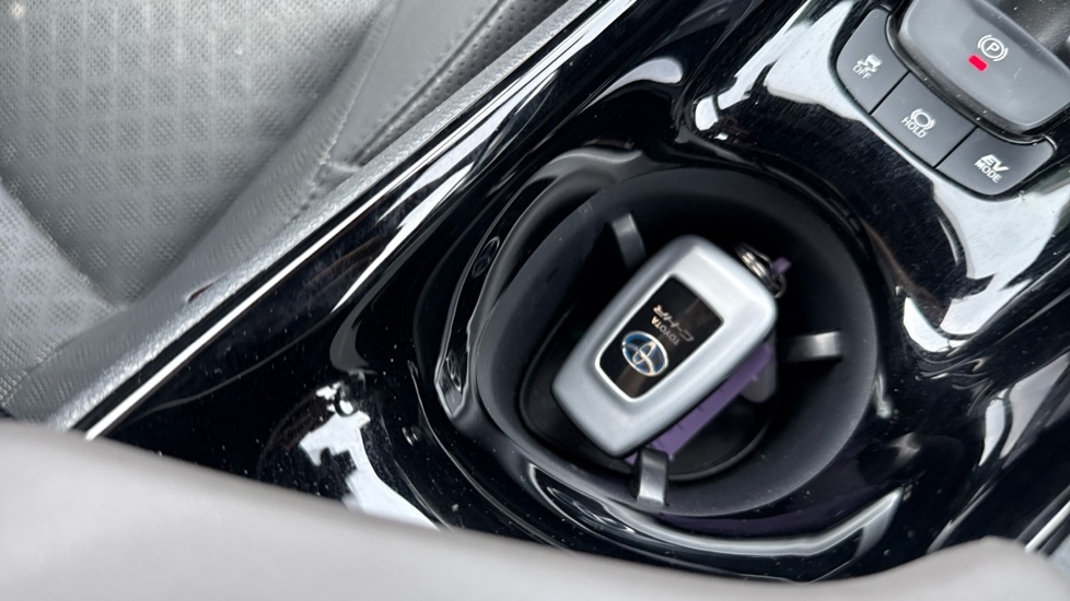 Toyota C-Hr Icon Silver #28