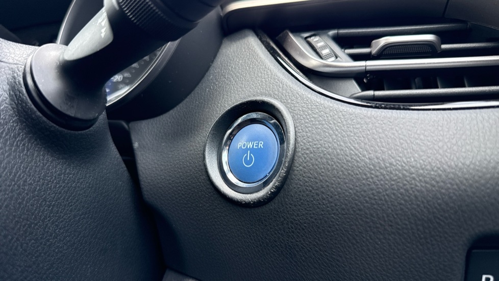 Toyota C-Hr Icon Silver #16