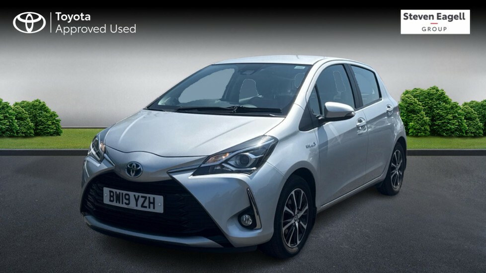 Toyota Yaris 1.5 Vvt-h Icon Tech Hatchback Hybrid E- Silver #3