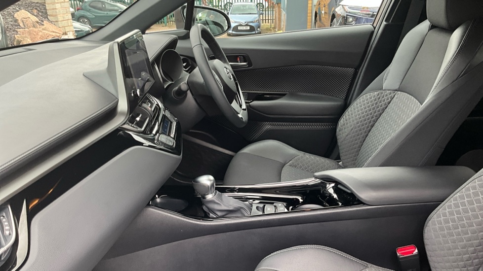 Toyota C-Hr 2.0 Vvt-h Design Cvt Euro 6 Ss Silver #5