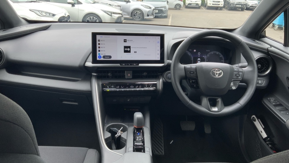Toyota C-Hr 2.0 Vvt 13.6Kwh Design Suv Plug-in Hybr White #6