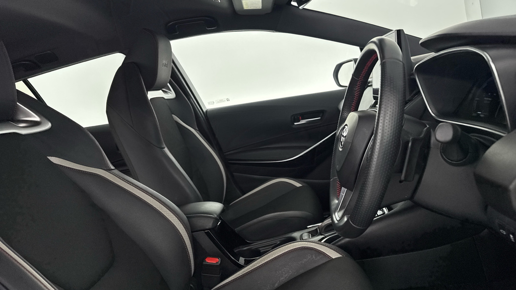Toyota Corolla Active Black #11