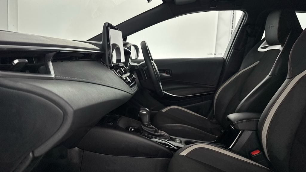 Toyota Corolla Active Black #10