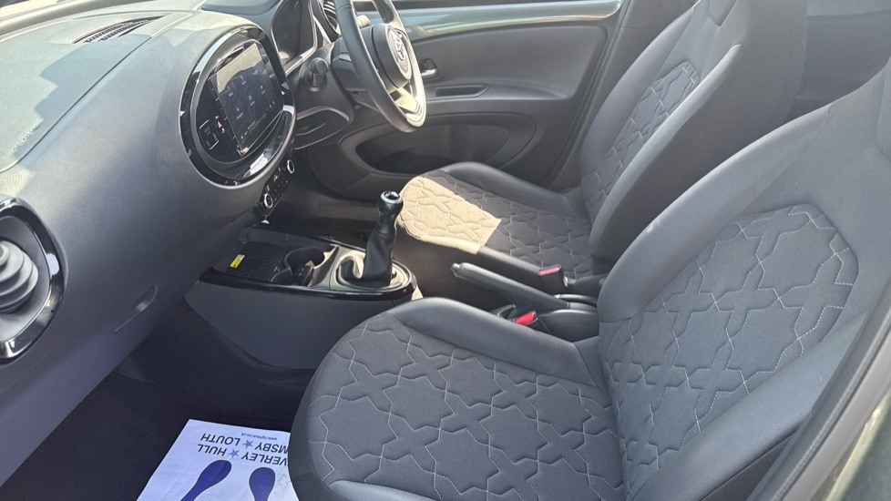 Toyota Aygo X 1.0 Vvt-i Exclusive Euro 6 Ss Green #5