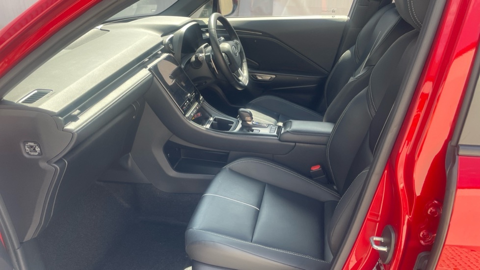 Lexus LBX 1.5 Vvt-ie Takumi E-cvt Euro 6 Ss Red #6