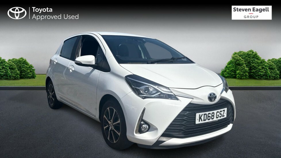 Toyota Yaris 1.5 Vvt-i Icon Tech Hatchback Eu White