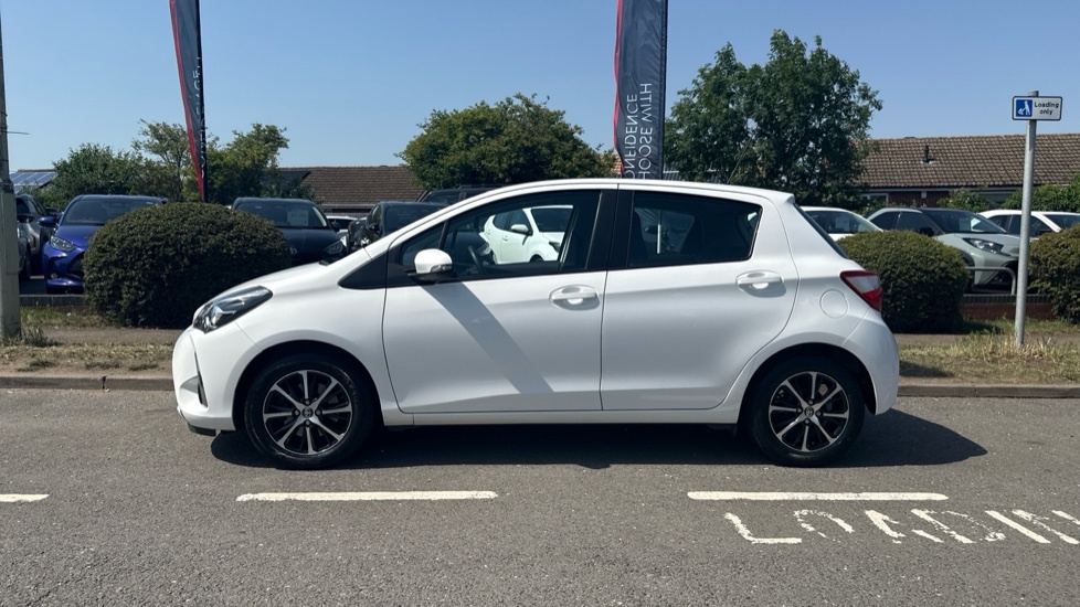 Toyota Yaris Icon Red #24