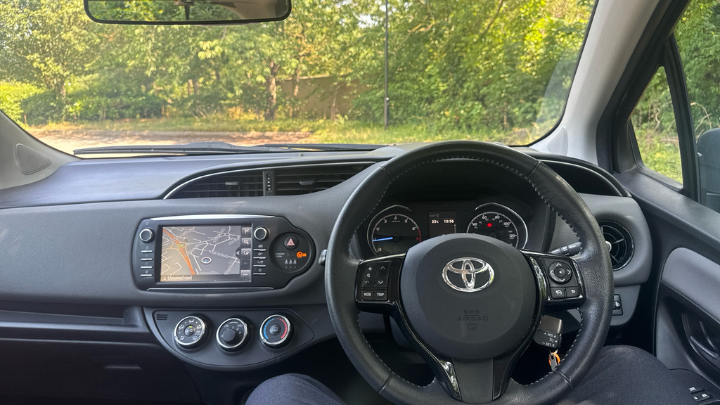 Toyota Yaris Yaris Dynamic Hev Cvt Grey #6