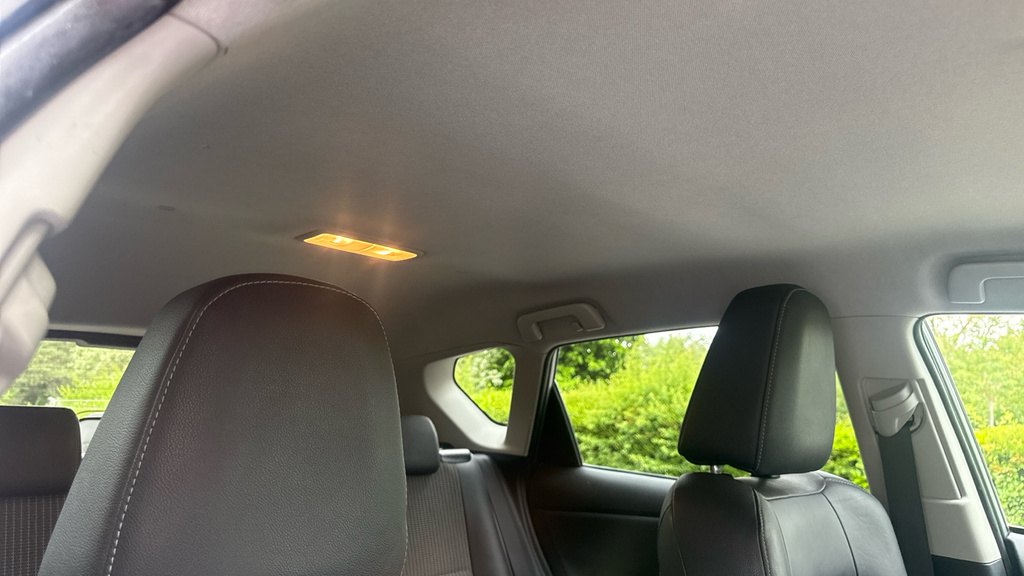 Toyota Auris Vvt-i Design White #19