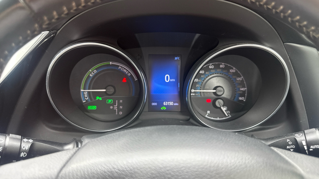 Toyota Auris Vvt-i Design White #11