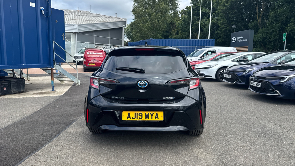 Toyota Corolla Corolla Excel Vvt-i Hev Cvt Silver #26