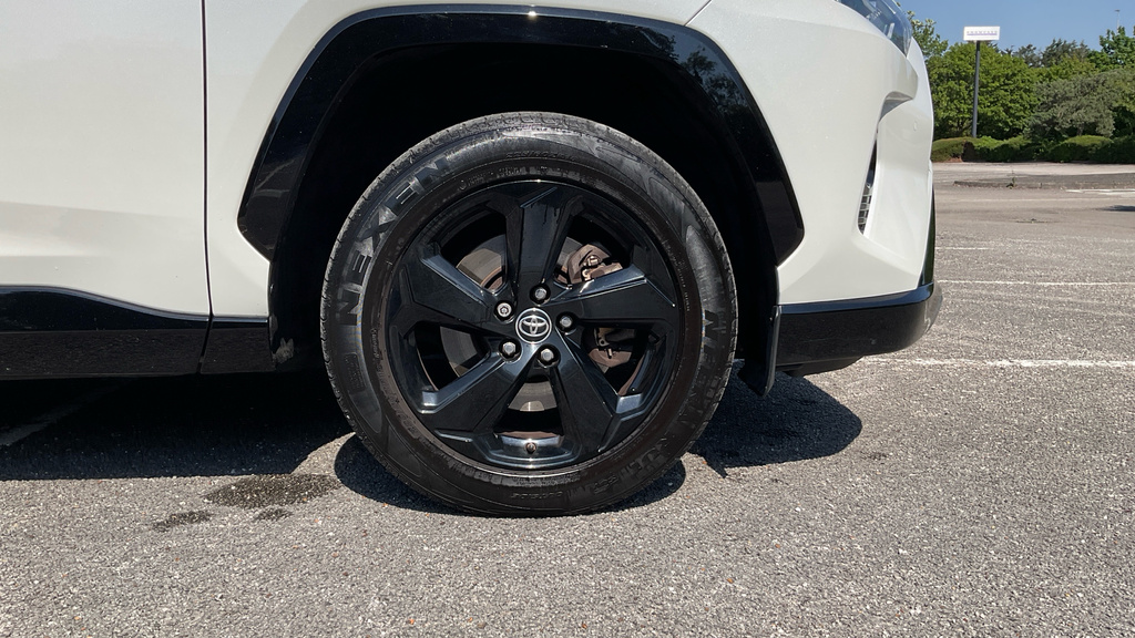 Toyota Rav 4 Rav4 Design Hev Cvt White #31