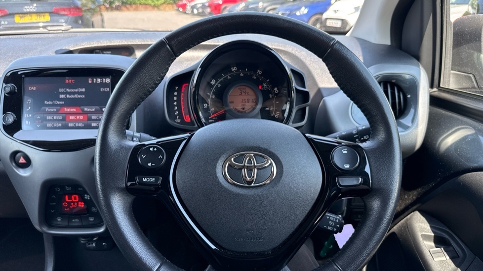 Toyota Aygo Aygo White #10