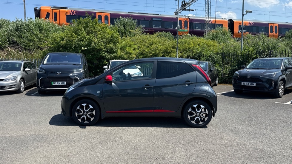Toyota Aygo Aygo White #24
