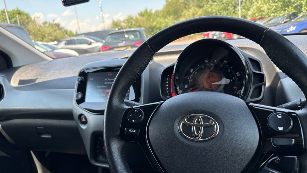 Toyota Aygo Aygo White #7