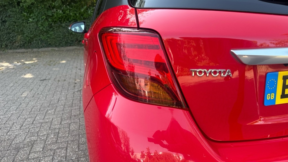 Toyota Yaris Icon Black #21