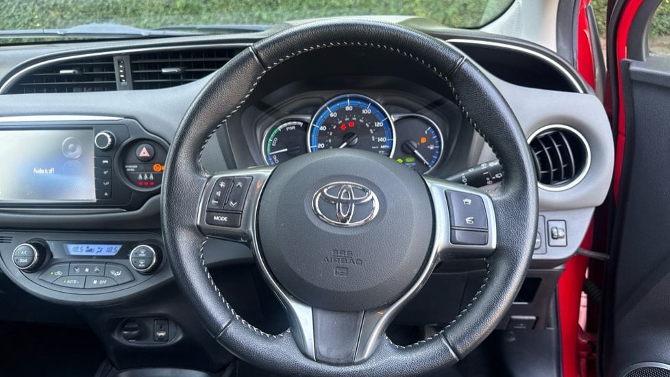 Toyota Yaris Icon Black #10