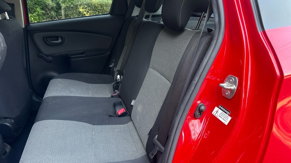 Toyota Yaris Icon Black #15