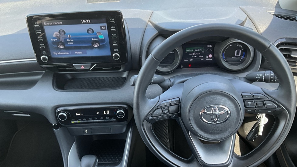 Toyota Yaris 1.5 Vvt-h Design E-cvt Euro 6 Ss White #6