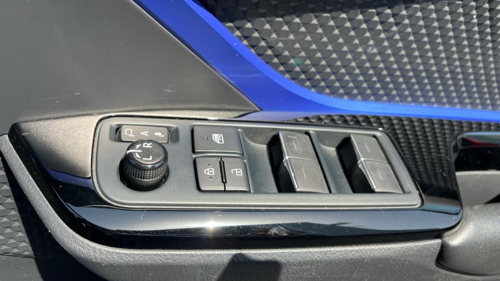 Toyota C-Hr Suv  #36
