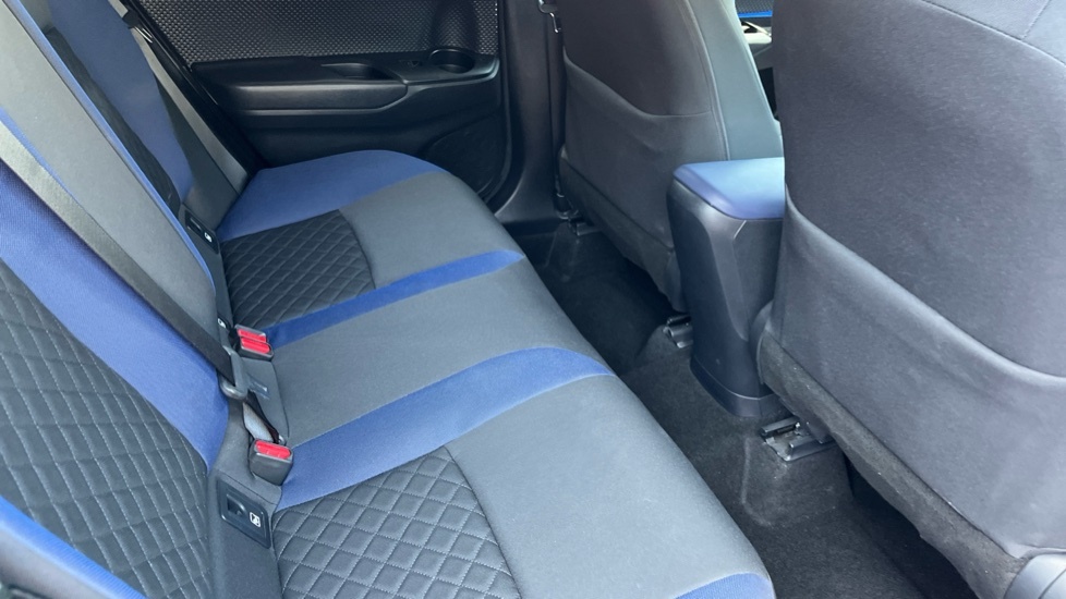 Toyota C-Hr Suv  #8