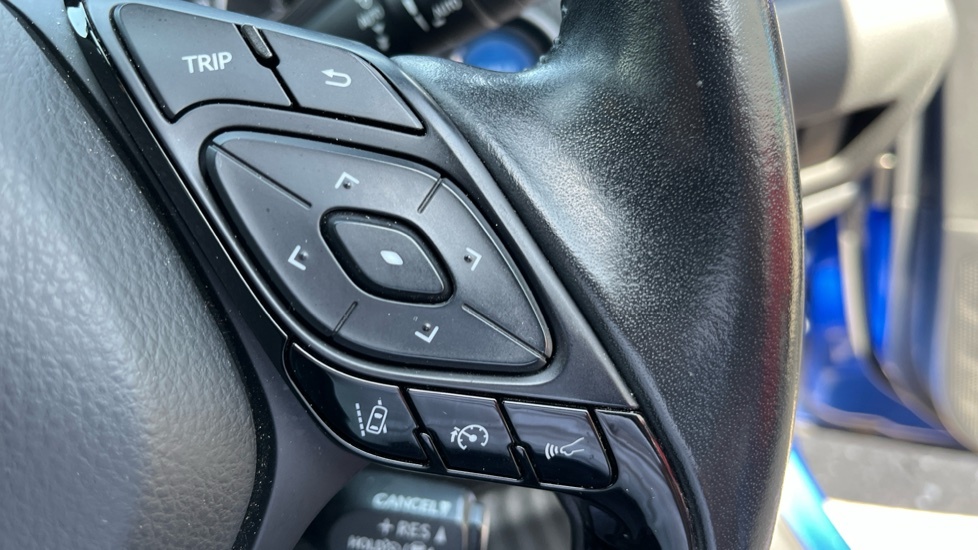 Toyota C-Hr Suv  #33