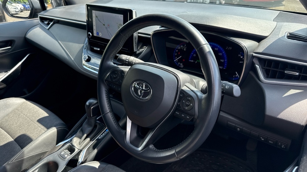 Toyota Corolla 1.8 Vvt-h Gpf Icon Tech Hatchback Hybri White #10