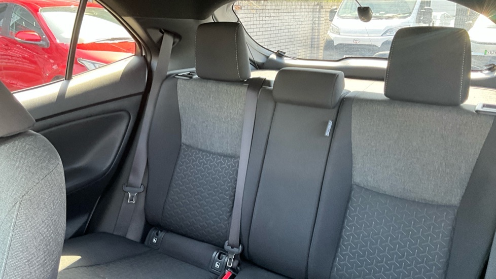Toyota Yaris Cross Yaris Cross Excel Hev Silver #35